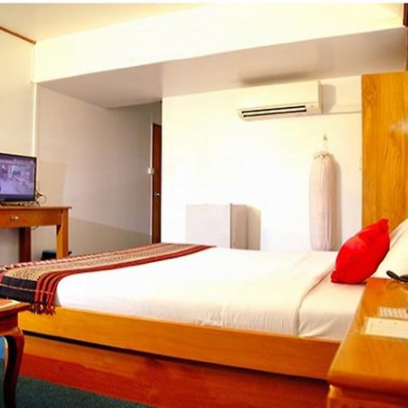 Yoma Hotel Yangon Esterno foto