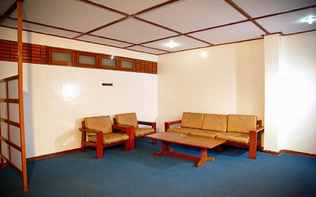 Yoma Hotel Yangon Esterno foto